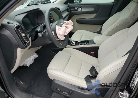 2026 Volvo Xc40 Ultra z USA, uszkodzony, nr VIN YV4L12UM1T2660279